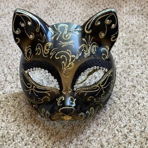 Cat mask